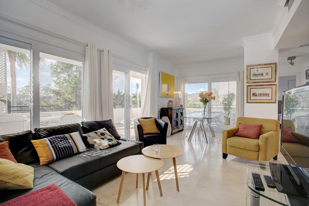 Sunny Golf Apartment Естепона Екстериор снимка