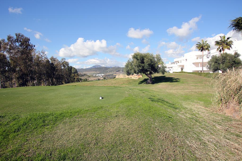 Sunny Golf Apartment Естепона Екстериор снимка