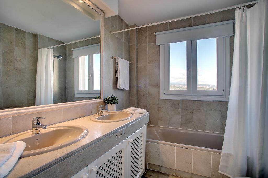 Sunny Golf Apartment Естепона Екстериор снимка