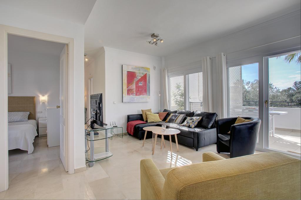 Sunny Golf Apartment Естепона Екстериор снимка